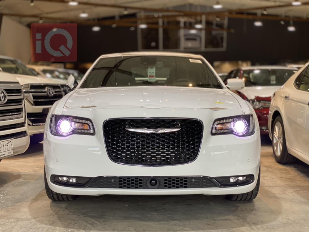كرايسلر 300